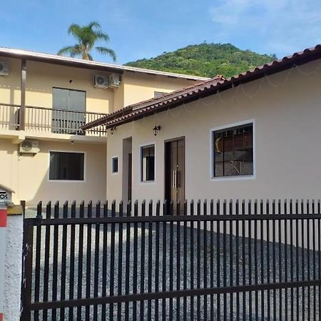 Quitinete Vó Ana Hotel Penha  Kültér fotó