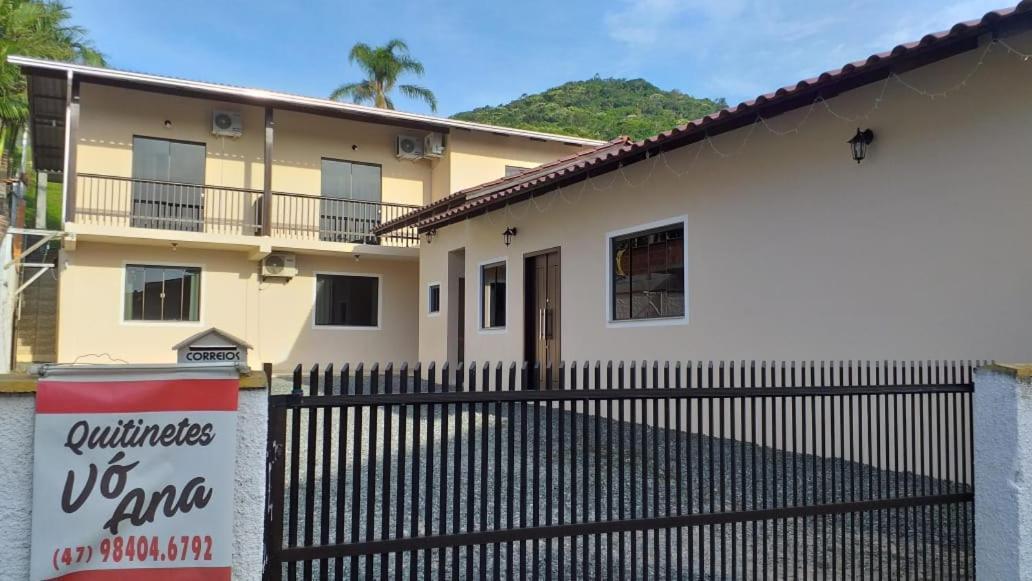 Quitinete Vó Ana Hotel Penha  Kültér fotó